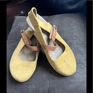 OBT women shoes size 10 (*)